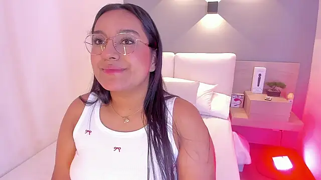 Snapshot of ellamontoya chatting on 23, 1, 2025 ellamontoya online show from 23, 1, 2025