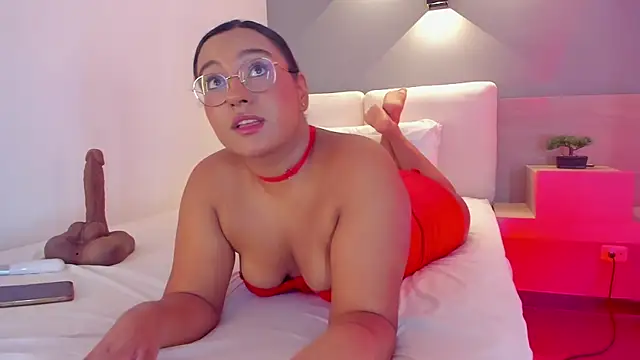 Snapshot of ellamontoya chatting on 9, 9, 2025 ellamontoya online show from 9, 9, 2025