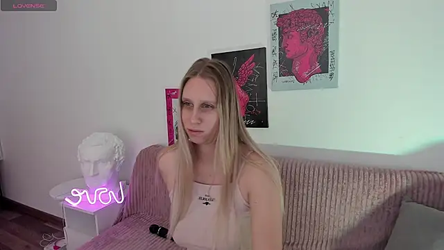 Snapshot of miissblonde chatting on 31, 1, 2025 miissblonde online show from 31, 1, 2025