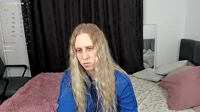 Snapshot of miissblonde chatting on 26, 2, 2025 miissblonde online show from 26, 2, 2025