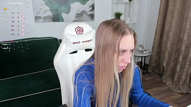 Snapshot of miissblonde chatting on 6, 3, 2025 miissblonde online show from 6, 3, 2025