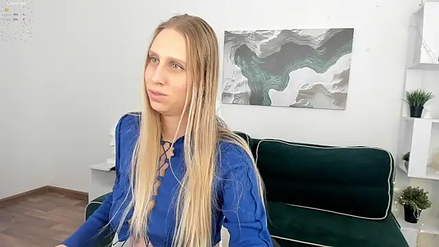 Snapshot of miissblonde chatting on 19, 3, 2025 miissblonde online show from 19, 3, 2025