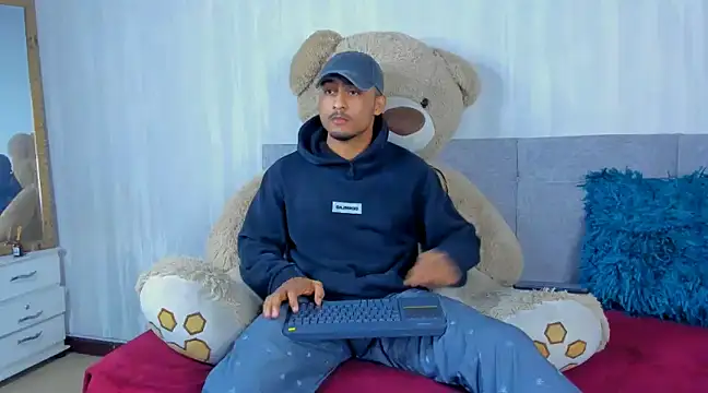 Mateo Reales online show from 25, 1, 2025