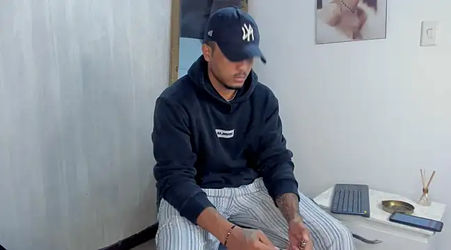 Mateo Reales online show from 12, 2, 2025