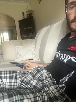 EE123458 online show from 3, 10, 2025