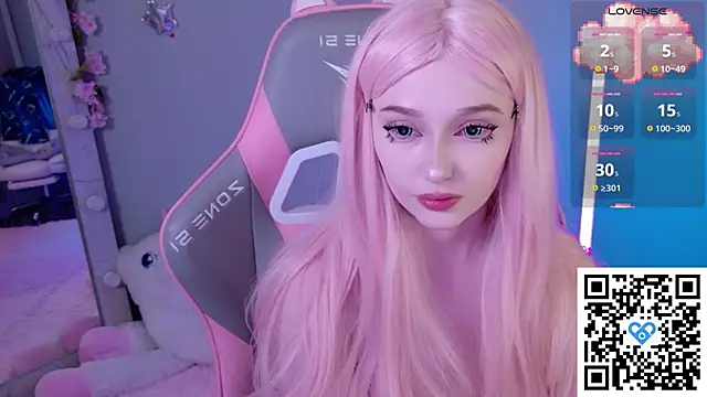 White kitty01 online show from 18, 5, 2026