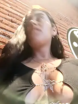 Snapshot of Freyja300 chatting on 22, 12, 2024 Freyja300 online show from 22, 12, 2024