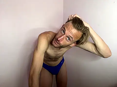 Snapshot of aquilesmade chatting on 27, 10, 2025 aquilesmade online show from 27, 10, 2025