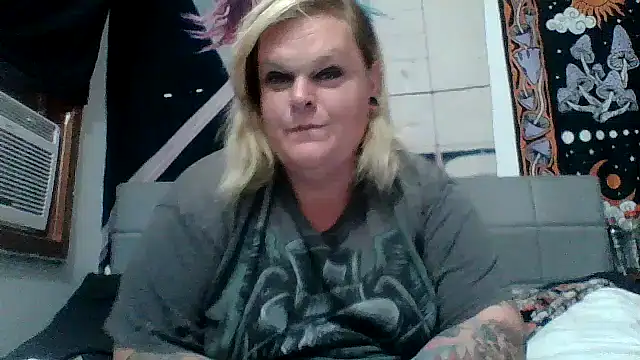 Snapshot of Trans_Girl_next_door420 chatting on 4, 7, 2026 Trans Girl next door420 online show from 4, 7, 2026