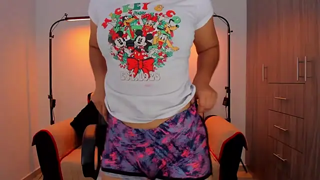 Snapshot of cloy_baby__ chatting on 4, 12, 2025 cloy baby online show from 4, 12, 2025