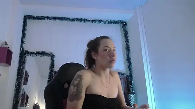 Snapshot of alejandrafitt chatting on 6, 12, 2024 alejandrafitt online show from 6, 12, 2024