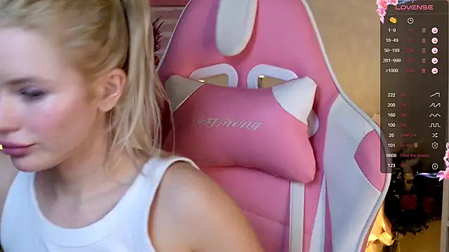 LexieLoree online show from 2, 12, 2024