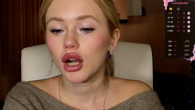 LexieLoree online show from 19, 12, 2024