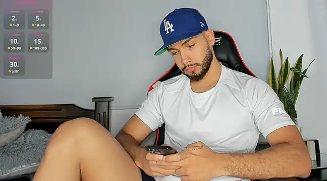 Snapshot of sanjuan01 chatting on 12, 12, 2024 sanjuan01 online show from 12, 12, 2024