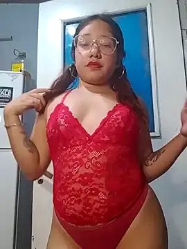 Snapshot of cleopatra28 chatting on 14, 12, 2024 cleopatra28 online show from 14, 12, 2024