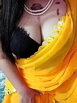 Snapshot of SHUBHI880 chatting on 27, 10, 2025 SHUBHI880 online show from 27, 10, 2025