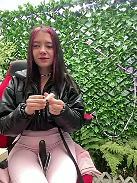 Isabella 21x online show from 10, 1, 2025