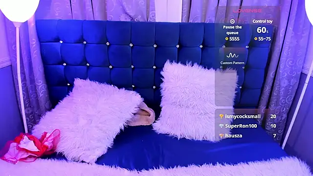 Snapshot of hallsredd chatting on 6, 2, 2025 hallsredd online show from 6, 2, 2025