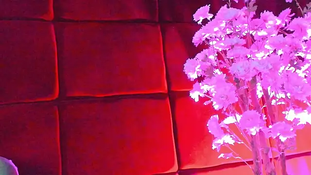 Snapshot of Alexxa chatting on 14, 10, 2025 Alexxa online show from 14, 10, 2025