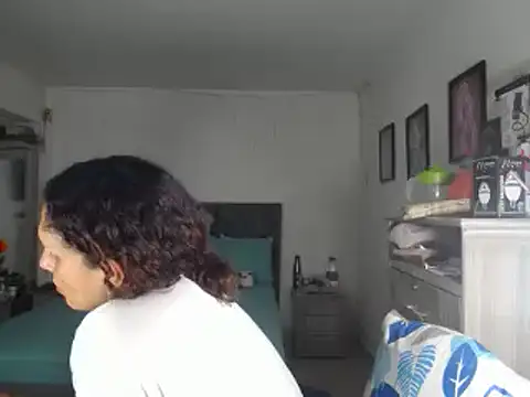 Corina hot online show from 6, 12, 2024