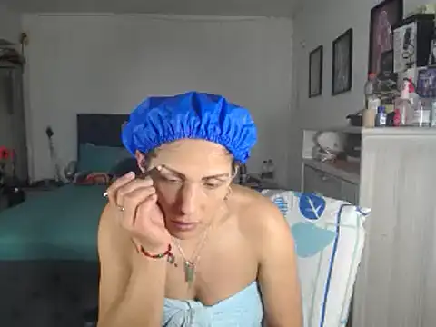 Corina hot online show from 12, 12, 2024