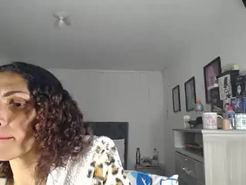 Corina hot online show from 27, 12, 2024