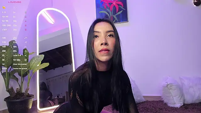 Snapshot of tinymoon- chatting on 26, 2, 2025 tinymoon- online show from 26, 2, 2025