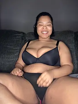 Snapshot of MissAriisback chatting on 21, 11, 2025 MissAriisback online show from 21, 11, 2025