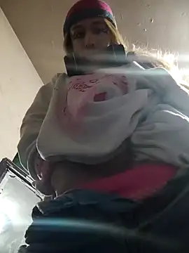 Snapshot of gabelove369 chatting on 4, 2, 2025 gabelove369 online show from 4, 2, 2025