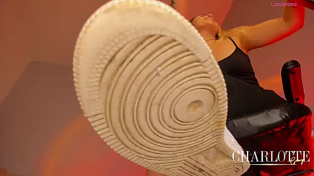 Snapshot of charlotte__grey chatting on 15, 4, 2026 charlotte grey online show from 15, 4, 2026