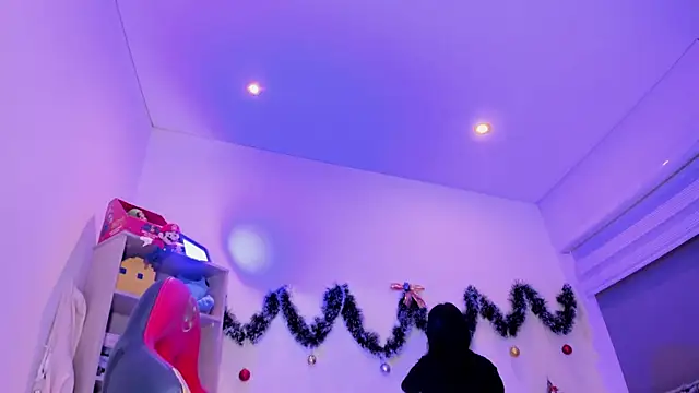 madelyn rose  online show from 20, 12, 2024