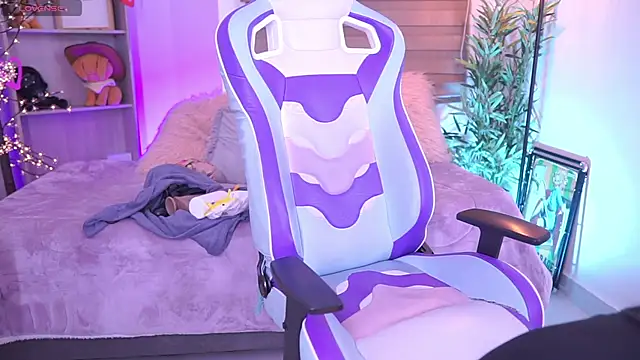 madelyn rose  online show from 19, 9, 2025