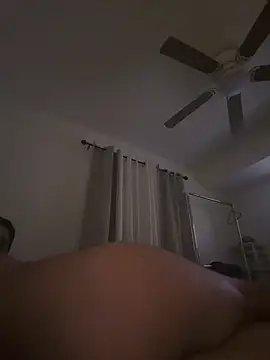 elwhite1996 online show from 17, 12, 2025