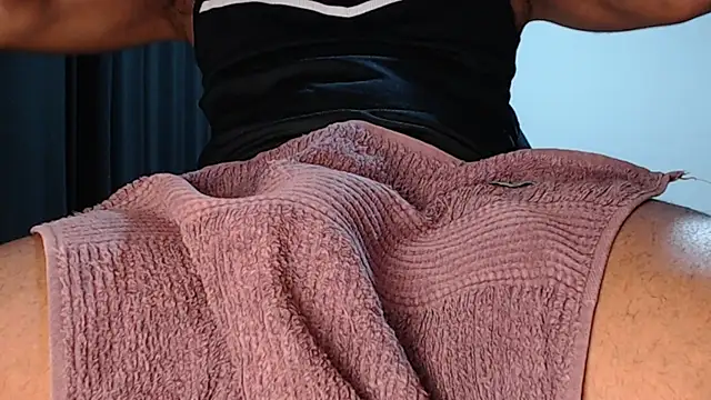 Snapshot of guinho_sp chatting on 8, 1, 2025 guinho sp online show from 8, 1, 2025