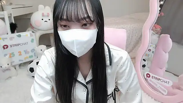 momo room online show from 16, 2, 2025