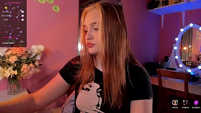 CarolineLovers online show from 9, 10, 2025