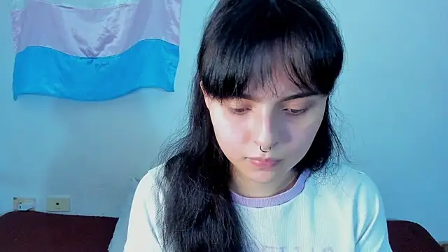 elizabethtaylorxxx online show from 11, 4, 2026