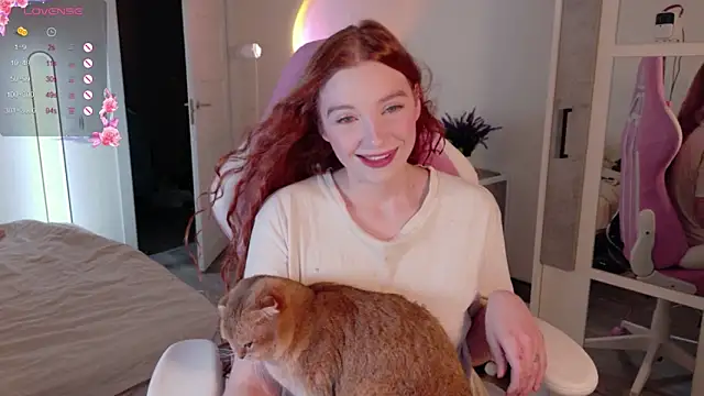 Snapshot of cinnabon_girls chatting on 25, 10, 2025 cinnabon girls online show from 25, 10, 2025