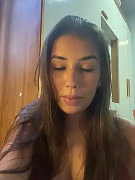 Snapshot of girlboss25 chatting on 26, 2, 2025 girlboss25 online show from 26, 2, 2025