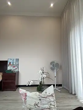 Snapshot of Hott_Lolla chatting on 12, 9, 2025 Hott Lolla online show from 12, 9, 2025