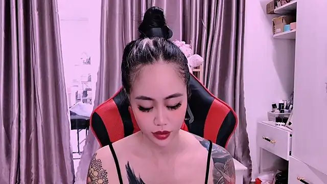 Snapshot of witch-39 chatting on 8, 3, 2026 witch-39 online show from 8, 3, 2026