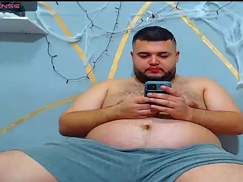 Snapshot of damian_chubby chatting on 26, 10, 2025 damian chubby online show from 26, 10, 2025