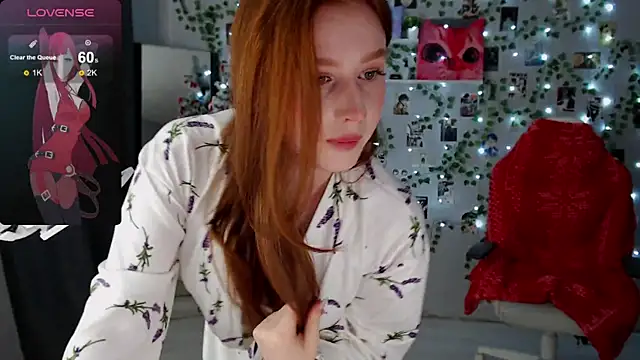 Snapshot of Meow_babe chatting on 25, 12, 2024 Meow babe online show from 25, 12, 2024