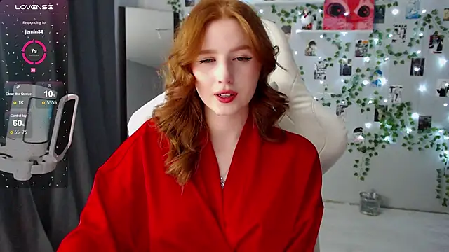 Snapshot of Meow_babe chatting on 7, 1, 2025 Meow babe online show from 7, 1, 2025