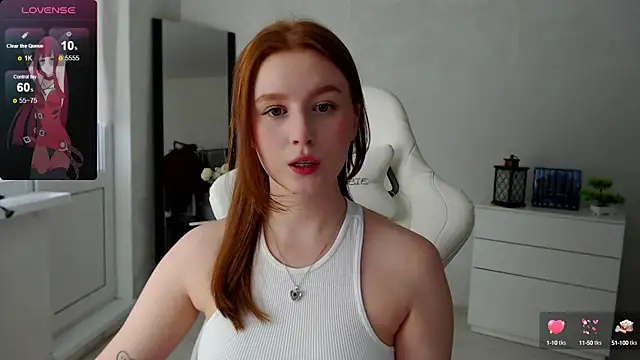 Snapshot of Meow_babe chatting on 10, 1, 2025 Meow babe online show from 10, 1, 2025