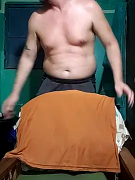 Snapshot of Cris29_84 chatting on 2, 4, 2026 Cris29 84 online show from 2, 4, 2026