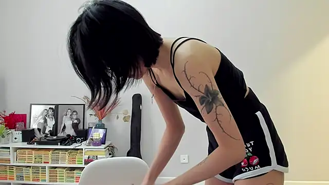 Snapshot of ailey_chao chatting on 9, 2, 2026 ailey chao online show from 9, 2, 2026