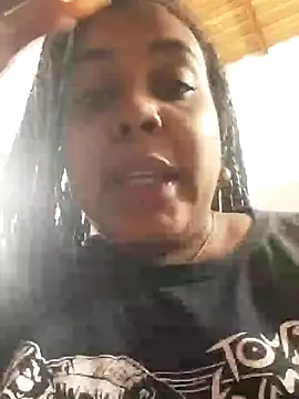 Snapshot of ELLA_KELLY chatting on 1, 2, 2025 ELLA KELLY online show from 1, 2, 2025