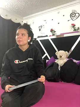 1lovelygirls online show from 29, 10, 2025