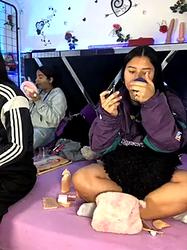 1lovelygirls online show from 11, 11, 2025